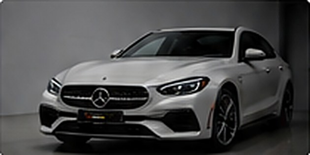 PPF voiture de luxe - coupé blanc avec film de protection